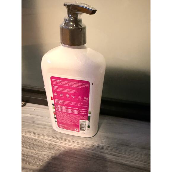 Hempz Merry Berry Forest Moisturizer 17 oz - Picture 3 of 3